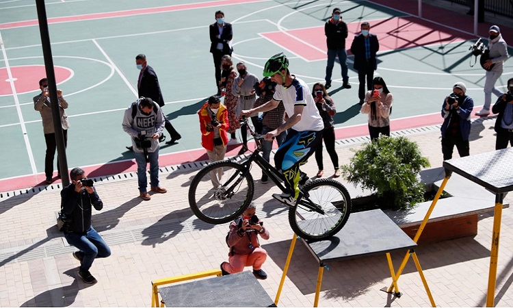Colombia tiene el primer colegio de la 'bici', un espacio único en América Latina