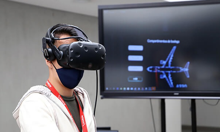 El Sena ofrece el primer programa de formación aérea virtual en Colombia