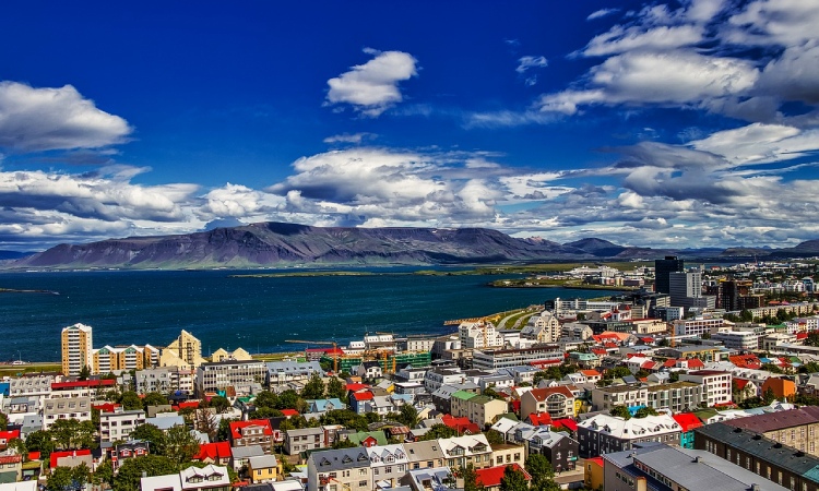 Islandia no registra ni un solo deceso por COVID-19 en 2021 y ningún caso desde mayo