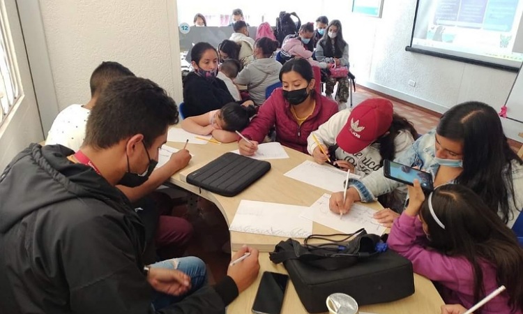 Bogotá abrió 10 mil nuevos cupos de apoyo económico y formación para jóvenes ‘Ninis’
