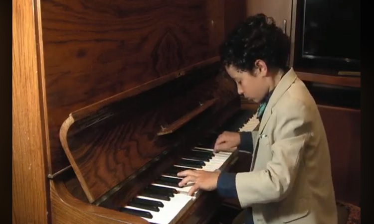 Niño colombiano es finalista en mundial de piano ¡Representa a toda Latinoamérica!