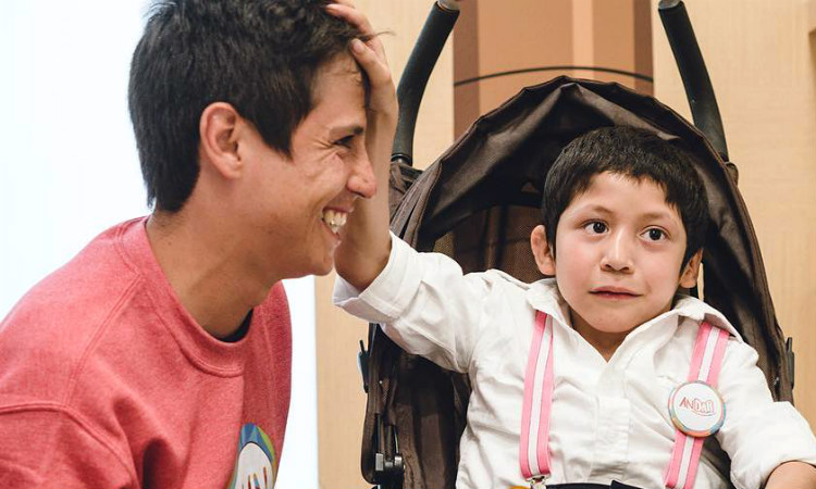 Esteban Chaves: una sonrisa que quiere ayudar a los niños de Colombia