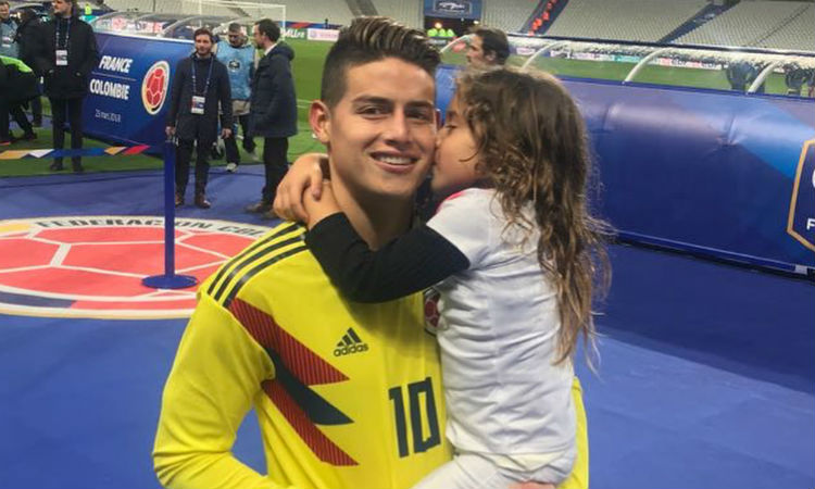 Hija de James demuestra que es una gran fanática de su padre ¡Un acto lleno de inocencia!