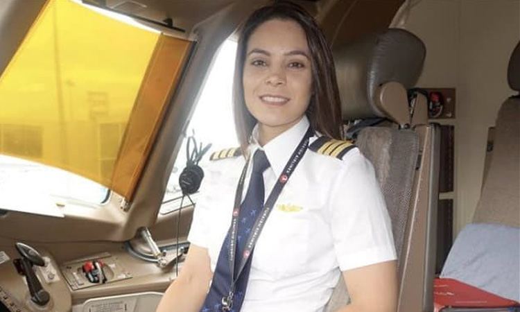 Alejandra María Gómez, la piloto colombiana que triunfa en Turquía