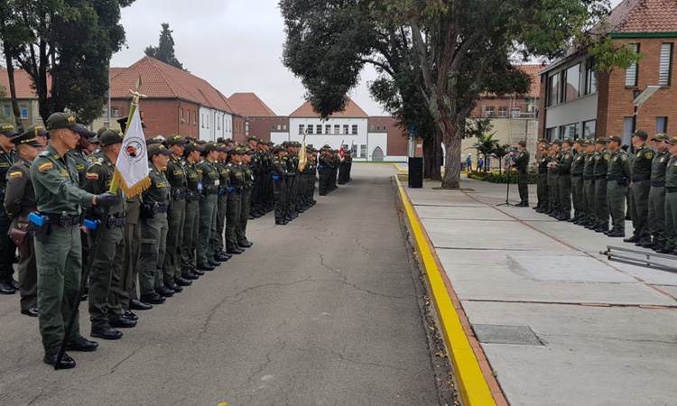 Políticos y famosos se pronunciaron en contra del atentado en la Escuela General Santander