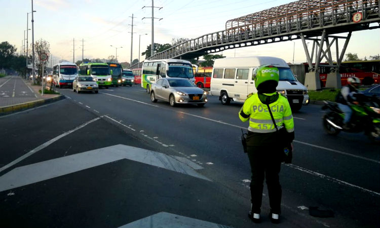 Los bogotanos a guardar carros y motos para recuperar el aire de la ciudad ¡Una gran iniciativa!