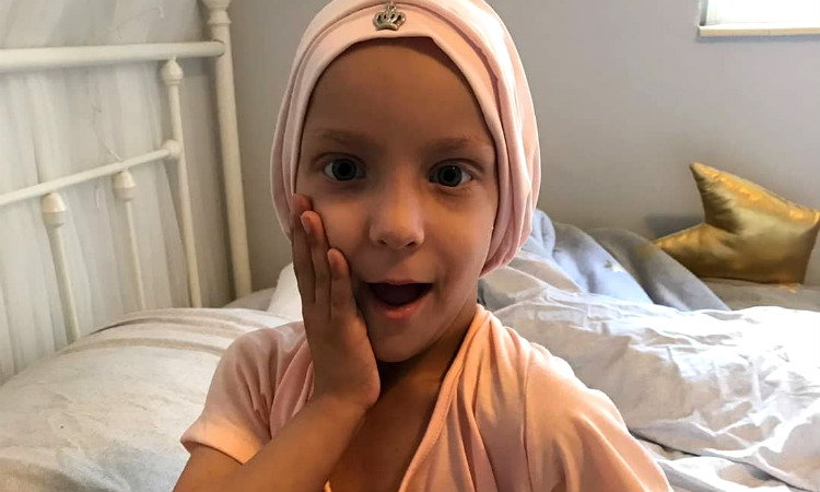 Esta es la conmovedora celebración de niña de 5 años que venció al cáncer y alegró al mundo entero