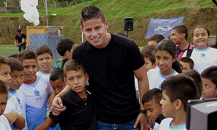 Un centenar de niños en Barranquilla y otras partes del país son apoyados por James Rodríguez