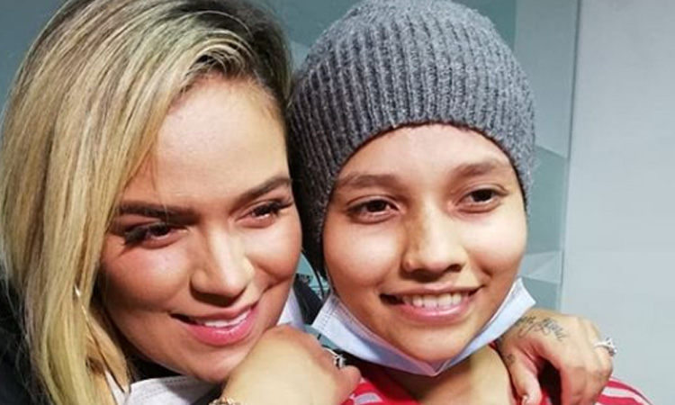 Karol G sorprendió a los niños con cáncer de Bogotá ¡Les alegró el día a todos!