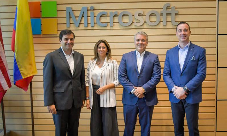 Microsoft invertirá 10 mil millones de pesos en Colombia para mejorar conectividad y formación docente