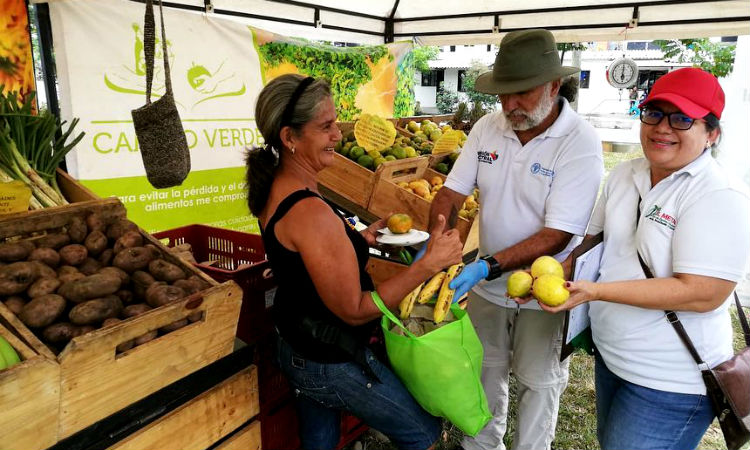 Cáqueza en Cundinamarca: el municipio que cambia reciclaje por alimentos frescos