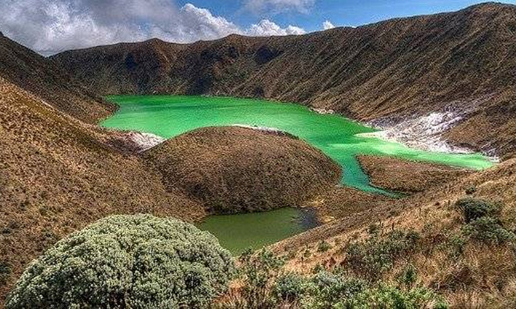 Esta es la laguna color esmeralda que pocas personas conocen ¡se encuentra en Colombia!