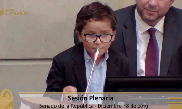 Niño dio un emotivo discurso en el Congreso de la Republica a favor del medio ambiente La Nota Positiva