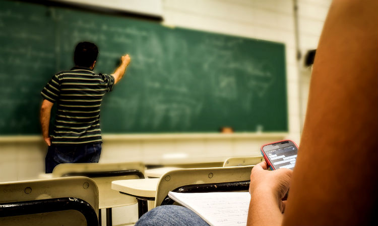 Colombianos crean app para reducir la deserción escolar, ¡profesores a un clic!