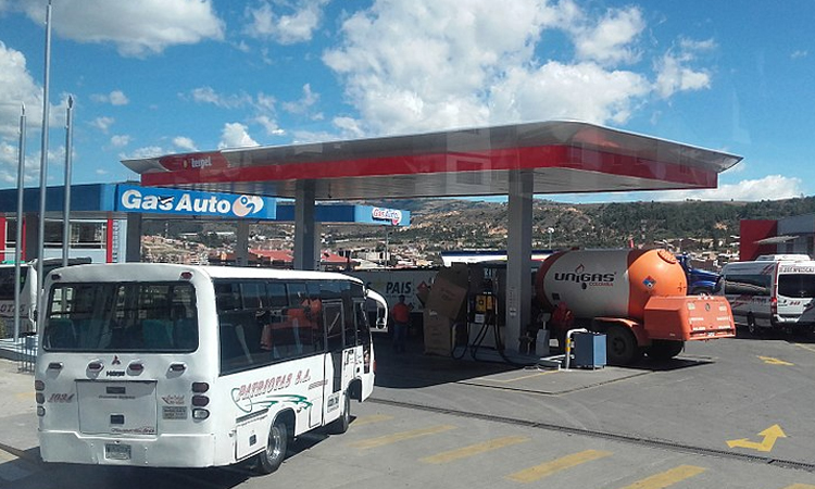 Conductores: precio de la gasolina podría bajar hasta mil pesos este año La Nota Positiva