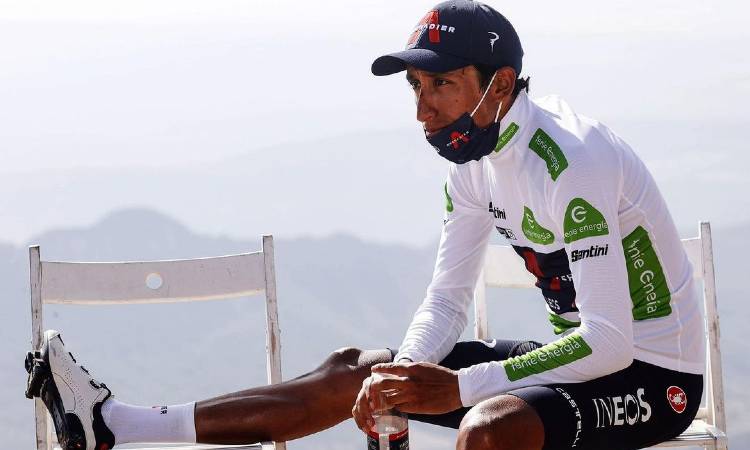 Egan Bernal reaparece con buenas noticias luego de salir de la UCI