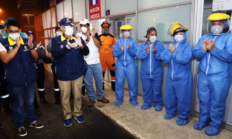 Trabajadores de la salud tendrán bonificación monetaria, ¡gracias por no rendirse!