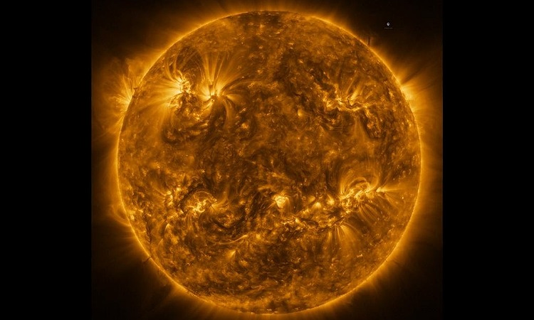La misión "Solar Orbiter" capta la imagen más detallada del Sol en 50 años
