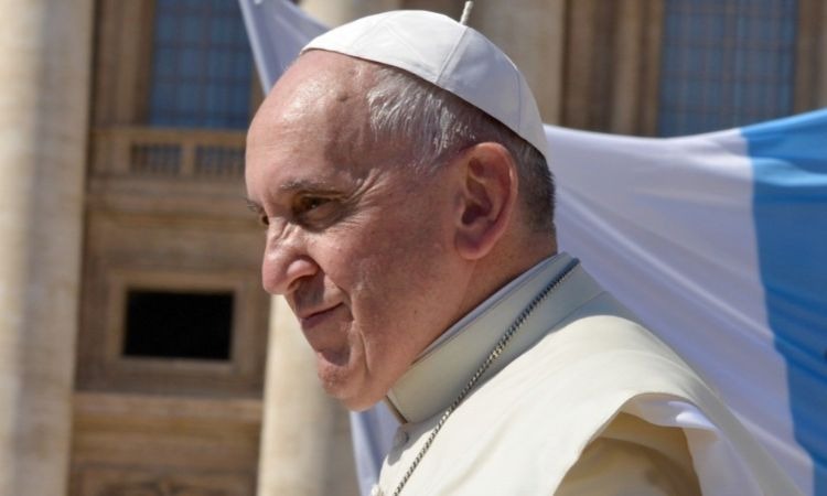 Papa Francisco envió sentido mensaje de homenaje a los profesionales de la salud