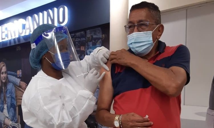 Proponen que Colombia produzca su propia vacuna contra el COVID-19