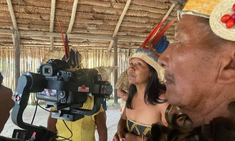 Así funciona la primera escuela de comunicación audiovisual de indígenas de Colombia