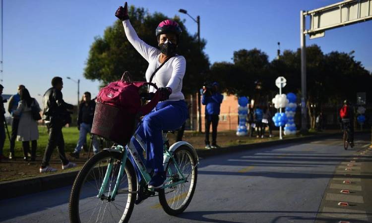 Estudiantes de la U. Nacional gana concurso por crear purificador de aire en bicicletas
