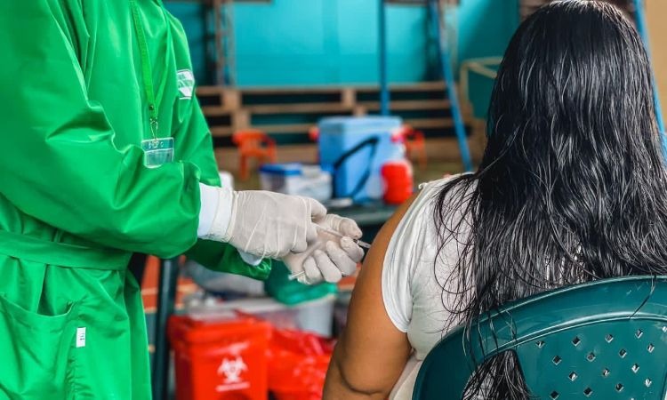 Así se decidió la asignación oficial de dosis para la vacunación masiva en Colombia