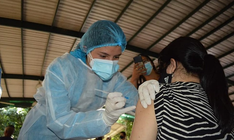 El 15 de junio iniciaría la vacunación por parte de privados en Colombia