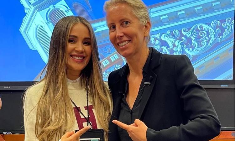 A sus 50 años, Catherine Siachoque inicia sus estudios en Harvard