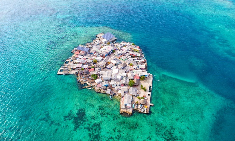 La isla densamente más poblada del mundo: el primer territorio nacional vacunado totalmente