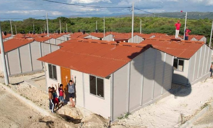 Colombianos construyen casas con residuos de café y plástico en lugar de ladrillos