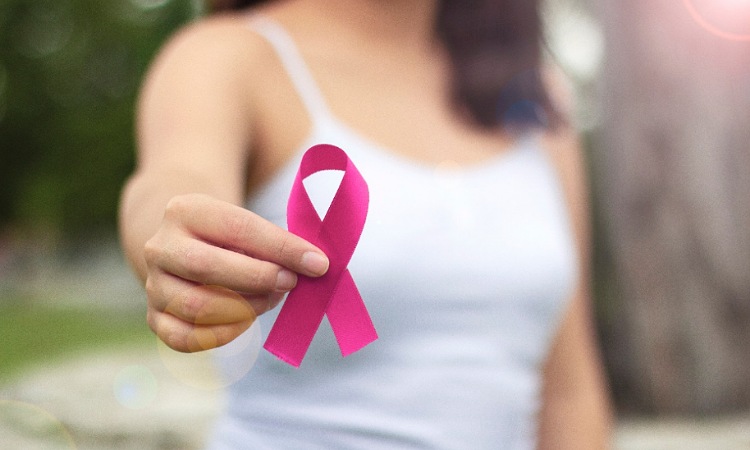 Se garantizará reconstrucción de ambos senos a víctimas de cáncer de mama
