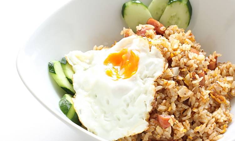 6 beneficios de comer arroz con huevo