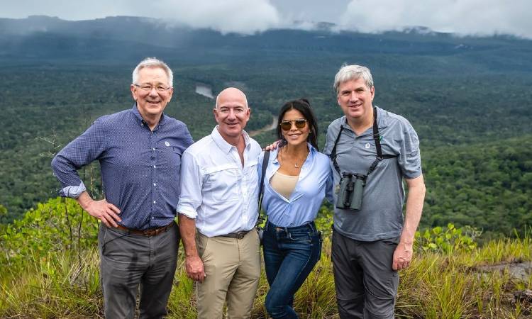 El colombiano elegido por Jeff Bezos para proteger el planeta