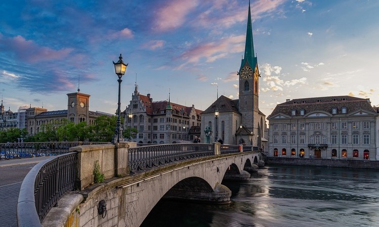 Icetex lanza nueva convocatoria de becas para estudiar en Suiza