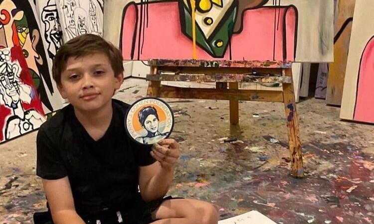 Niño de 11 años vende cuadros a 600 millones de pesos: le dicen el "pequeño Picasso"