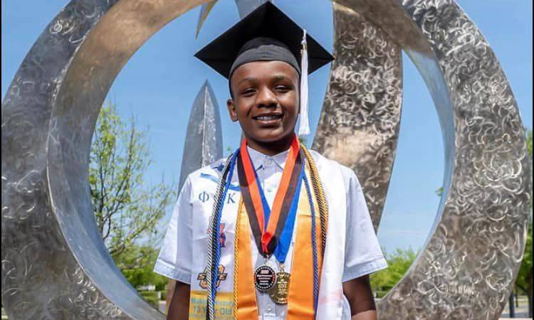 Este es Elijah, el niño prodigio que se graduó de la universidad a los 13 años