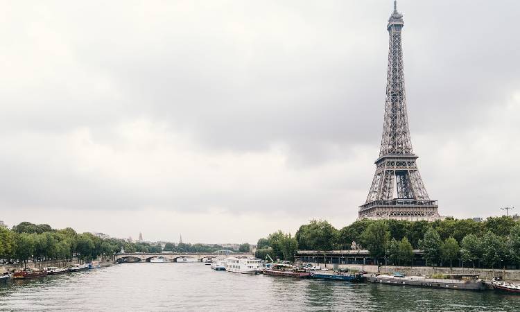 Francia prohíbe los vuelos cortos para luchar contra el cambio climático