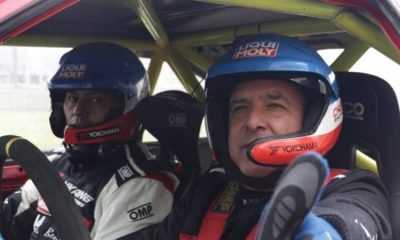 De admirar: piloto ciego es capaz de manejar su auto de carreras