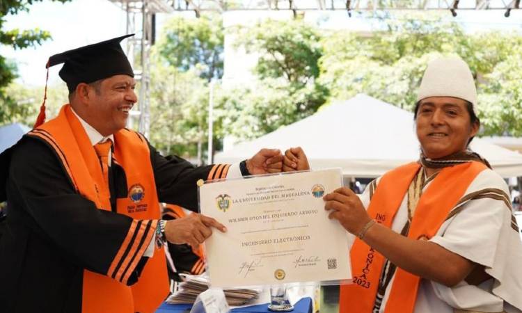 Se graduó el primer arhuaco de la Sierra Nevada de Santa Marta como ingeniero