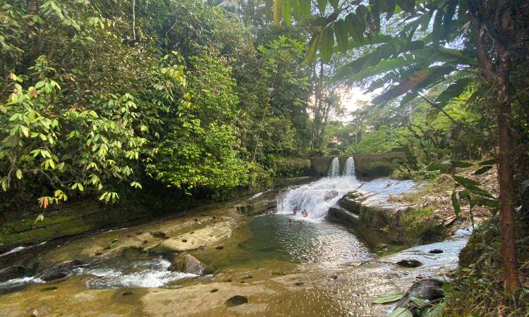 Así es 'Sal de Frutas', la increíble cascada de Chocó