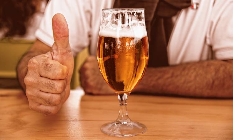 Conozca los beneficios de tomar una cerveza diaria: un impulso para la salud