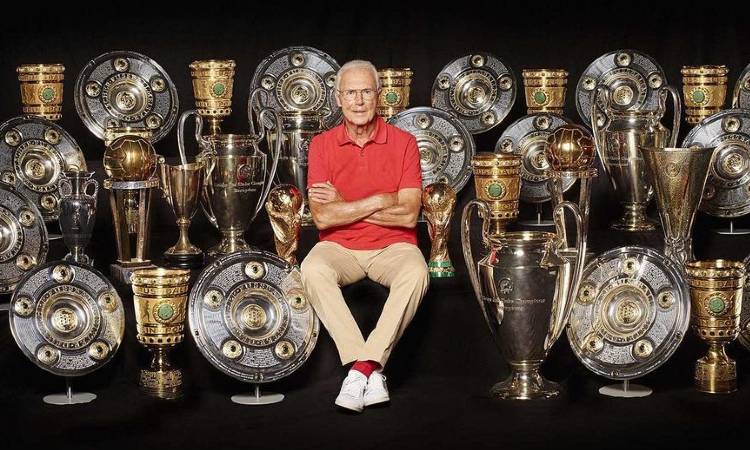 El mundo del fútbol se despide de un gigante: homenaje al gran Franz Beckenbauer
