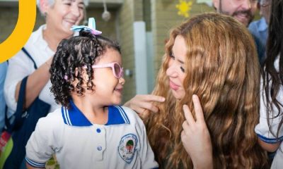 Shakira y Howard Buffett construirán dos nuevos colegios a través de la fundación ‘Pies Descalzos’