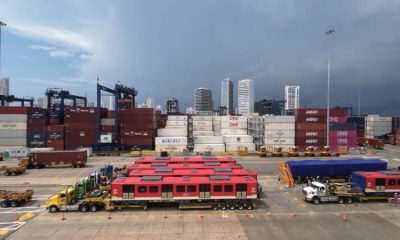 Primeros vagones de la Primera Línea del Metro de Bogotá durante su llegada a Colombia desde China.